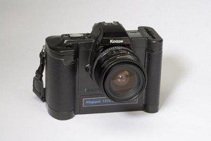 th-first-DSLR-camera