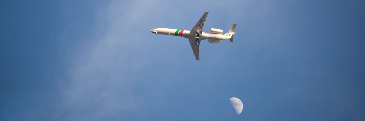 plane-departue-photography-holiday-romania