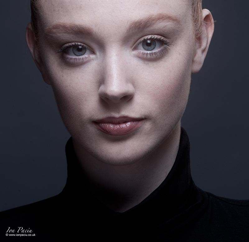 studio-lighting-editorial-portrait-photography-school-photoion-ion-paciu-sophie-nicole-thorpe